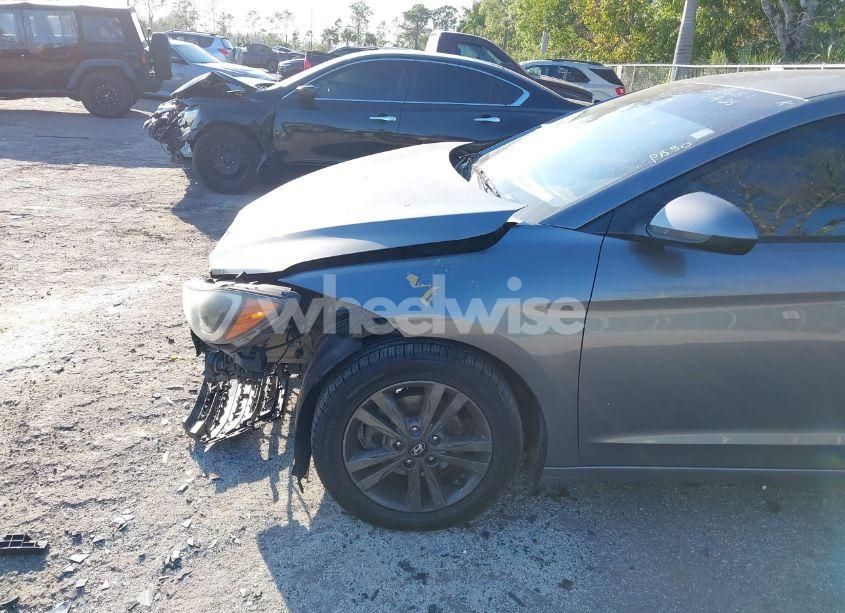 Photo 14 of 2018 Hyundai Elantra SEL (VIN 5NPD84LFXJH239903)