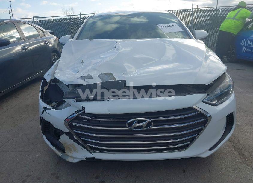 Photo 12 of 2018 Hyundai Elantra SEL (VIN 5NPD84LFXJH245586)