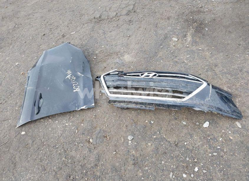 Photo 11 of 2018 Hyundai Elantra SEL (VIN 5NPD84LFXJH251341)