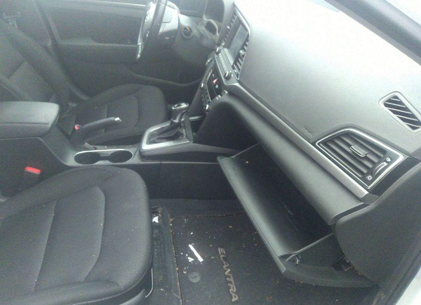 Photo 5 of 2018 Hyundai Elantra VALUE EDITION (VIN 5NPD84LFXJH269936)