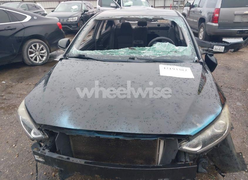 Photo 12 of 2018 Hyundai Elantra SEL (VIN 5NPD84LFXJH282864)