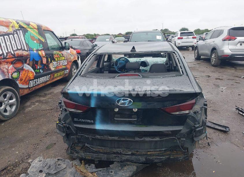 Photo 16 of 2018 Hyundai Elantra SEL (VIN 5NPD84LFXJH282864)