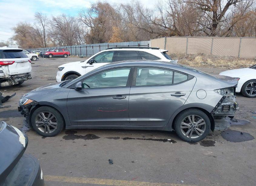 Photo 14 of 2018 Hyundai Elantra SEL (VIN 5NPD84LFXJH288454)