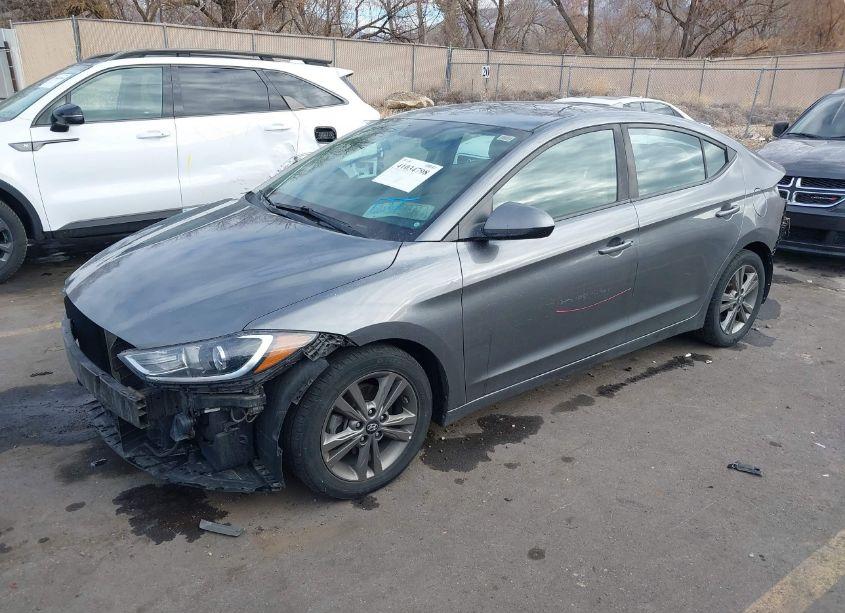 Photo 2 of 2018 Hyundai Elantra SEL (VIN 5NPD84LFXJH288454)