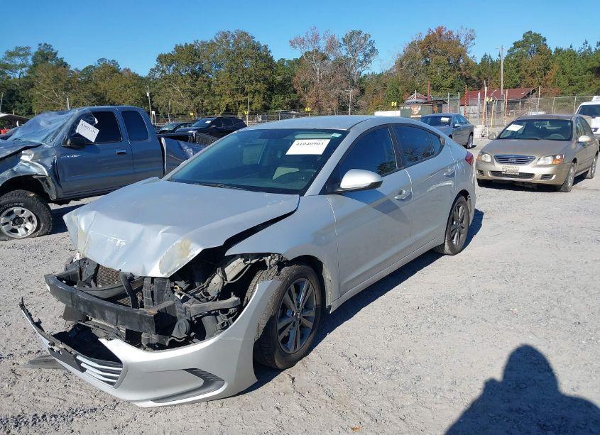 Photo 2 of 2018 Hyundai Elantra SEL (VIN 5NPD84LFXJH294481)