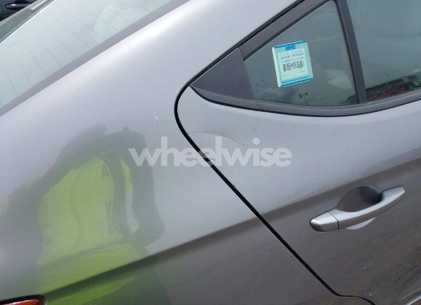 Photo 18 of 2018 Hyundai Elantra SEL (VIN 5NPD84LFXJH295002)