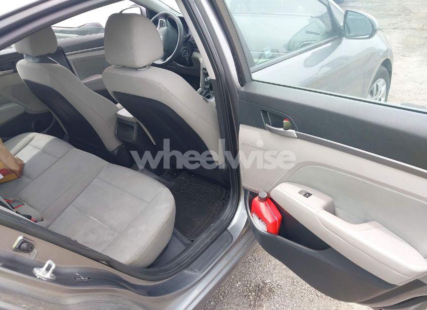 Photo 8 of 2018 Hyundai Elantra SEL (VIN 5NPD84LFXJH295002)