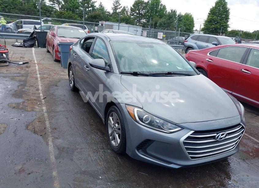 2018 Hyundai Elantra SEL (VIN 5NPD84LFXJH313126) main photo