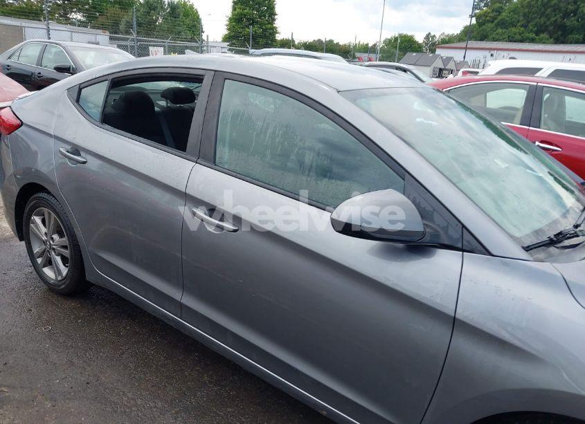 Photo 13 of 2018 Hyundai Elantra SEL (VIN 5NPD84LFXJH313126)