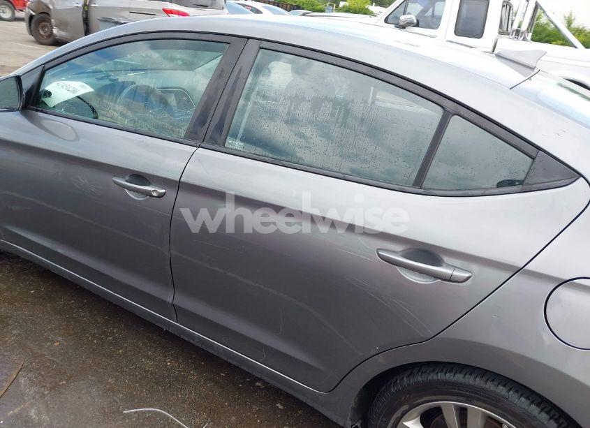 Photo 14 of 2018 Hyundai Elantra SEL (VIN 5NPD84LFXJH313126)