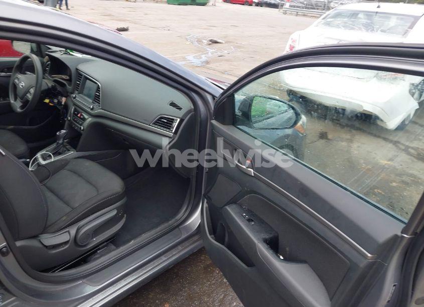 Photo 5 of 2018 Hyundai Elantra SEL (VIN 5NPD84LFXJH313126)