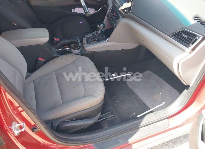 Photo 5 of 2018 Hyundai Elantra SEL (VIN 5NPD84LFXJH337927)
