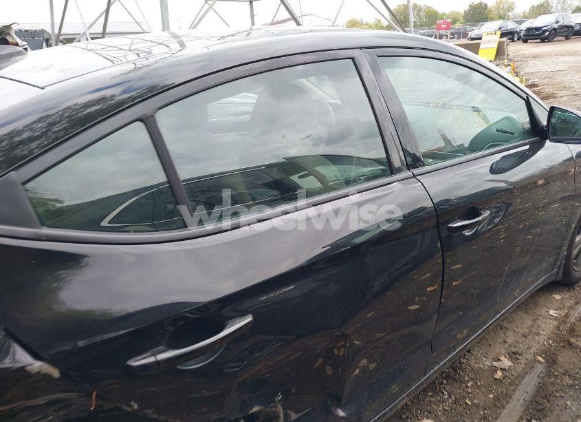 Photo 13 of 2018 Hyundai Elantra SEL (VIN 5NPD84LFXJH341153)