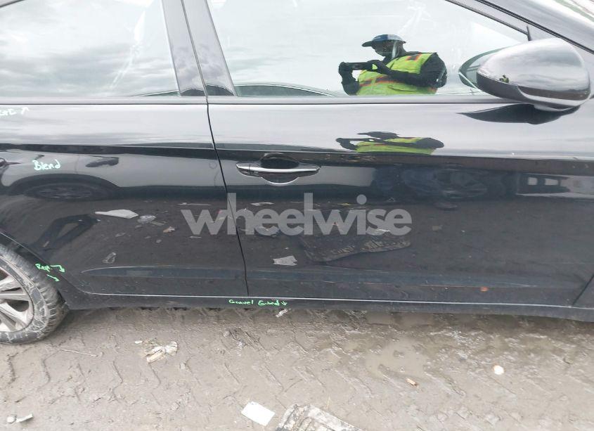 Photo 13 of 2018 Hyundai Elantra VALUE EDITION (VIN 5NPD84LFXJH376162)