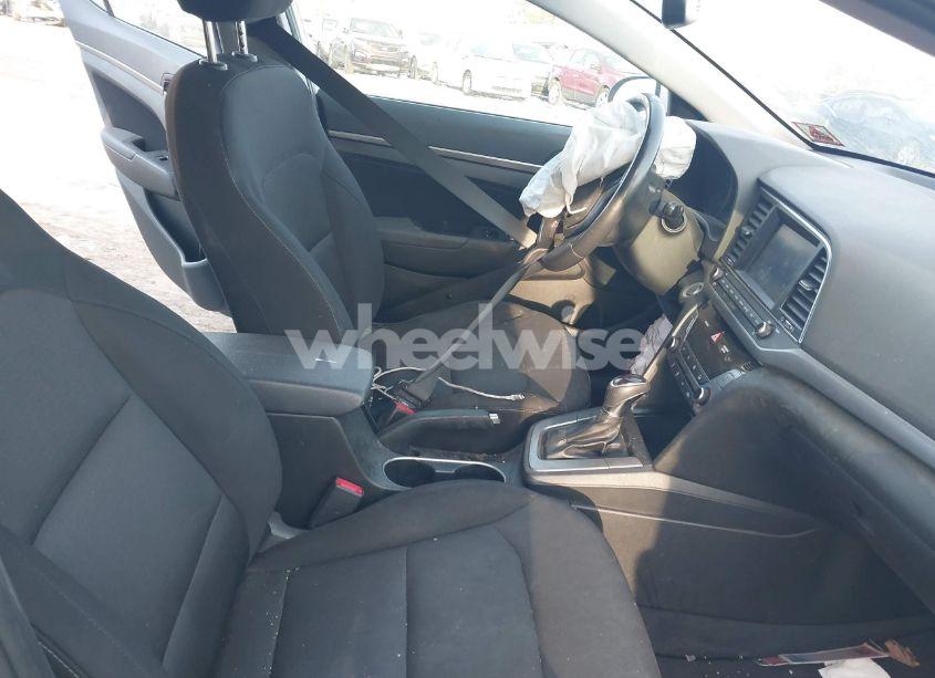 Photo 5 of 2018 Hyundai Elantra VALUE EDITION (VIN 5NPD84LFXJH386948)