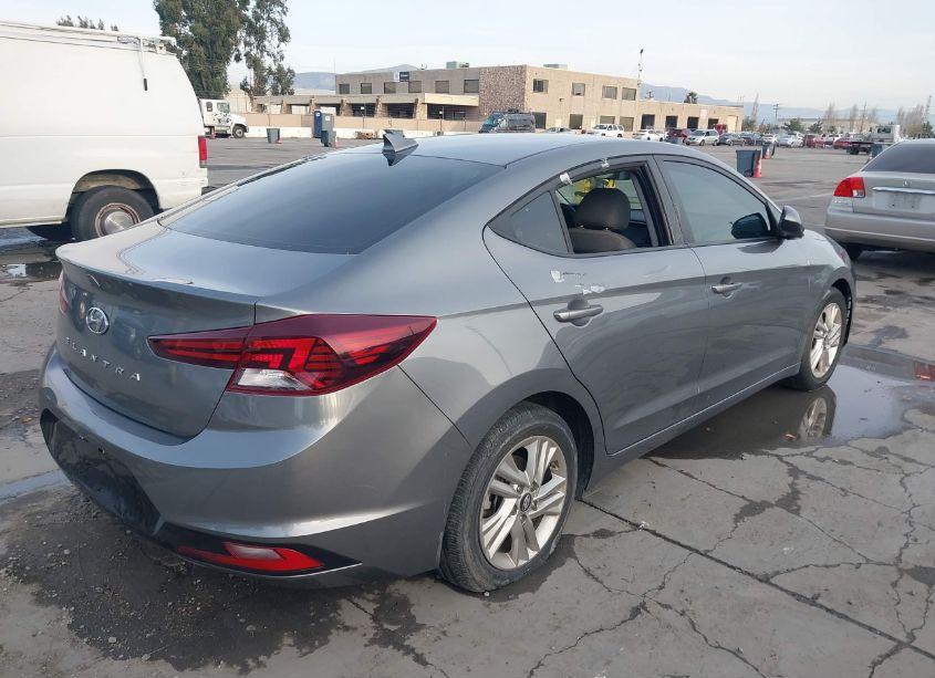 Photo 4 of 2019 Hyundai Elantra SEL (VIN 5NPD84LFXKH425541)