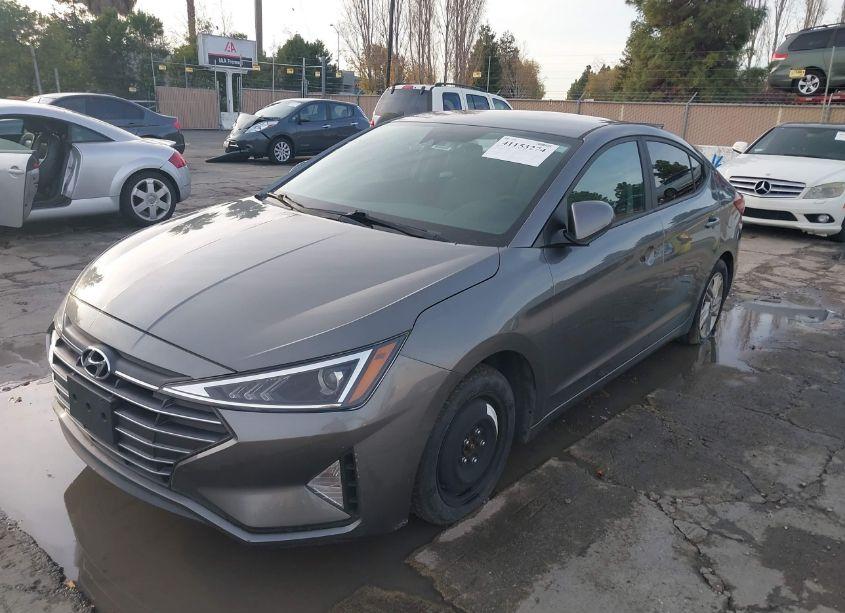 Photo 6 of 2019 Hyundai Elantra SEL (VIN 5NPD84LFXKH425541)