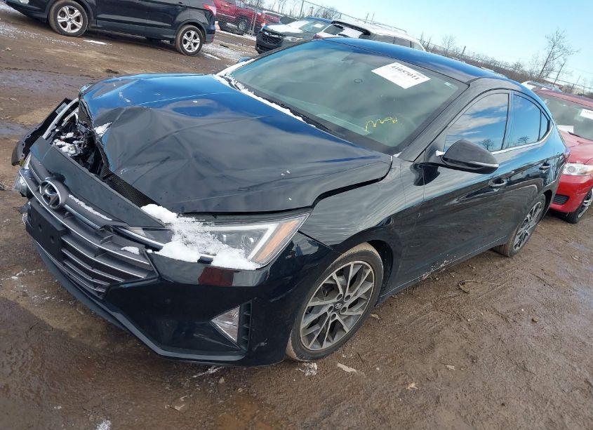 Photo 2 of 2019 Hyundai Elantra LIMITED (VIN 5NPD84LFXKH430531)