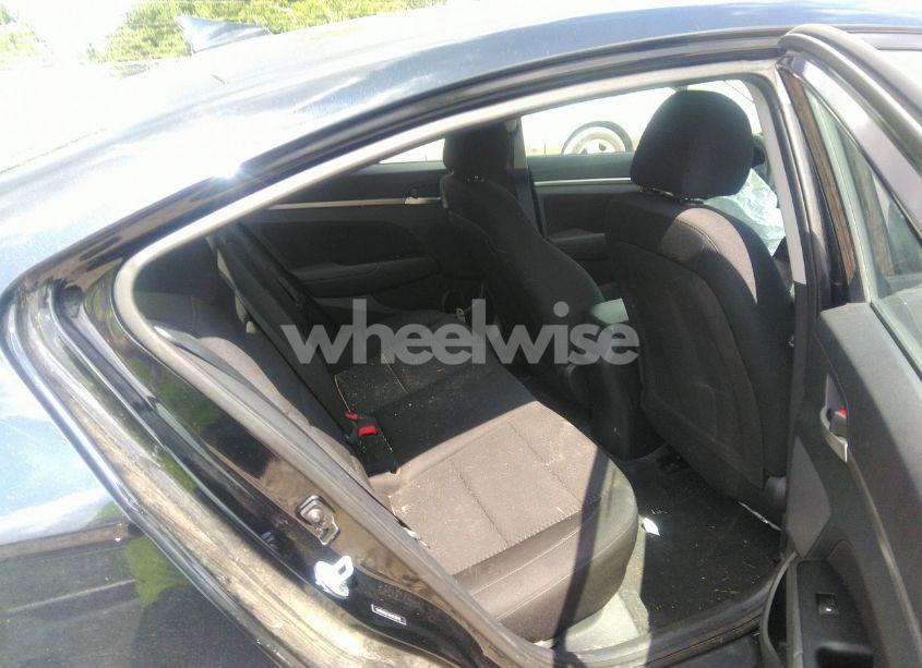 Photo 8 of 2019 Hyundai Elantra SEL (VIN 5NPD84LFXKH455140)