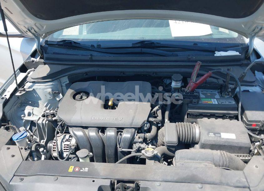 Photo 10 of 2019 Hyundai Elantra SEL (VIN 5NPD84LFXKH466932)