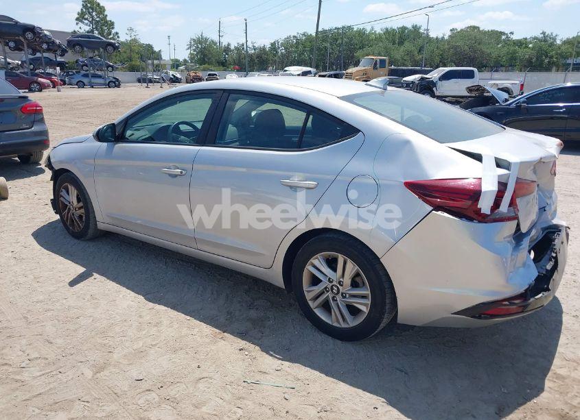 Photo 3 of 2019 Hyundai Elantra SEL (VIN 5NPD84LFXKH466932)