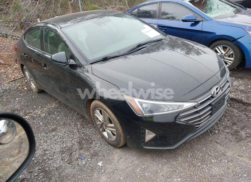 2019 Hyundai Elantra SEL (VIN 5NPD84LFXKH467868) main photo