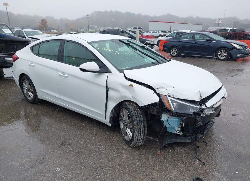 2019 Hyundai Elantra SEL (VIN 5NPD84LFXKH468826) main photo