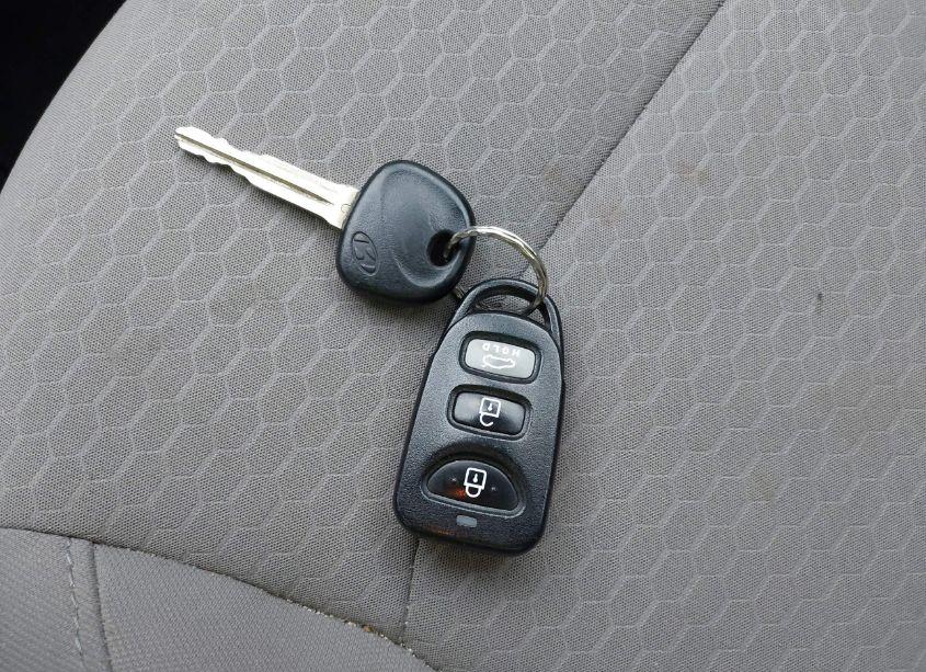 Photo 11 of 2019 Hyundai Elantra SEL (VIN 5NPD84LFXKH479471)