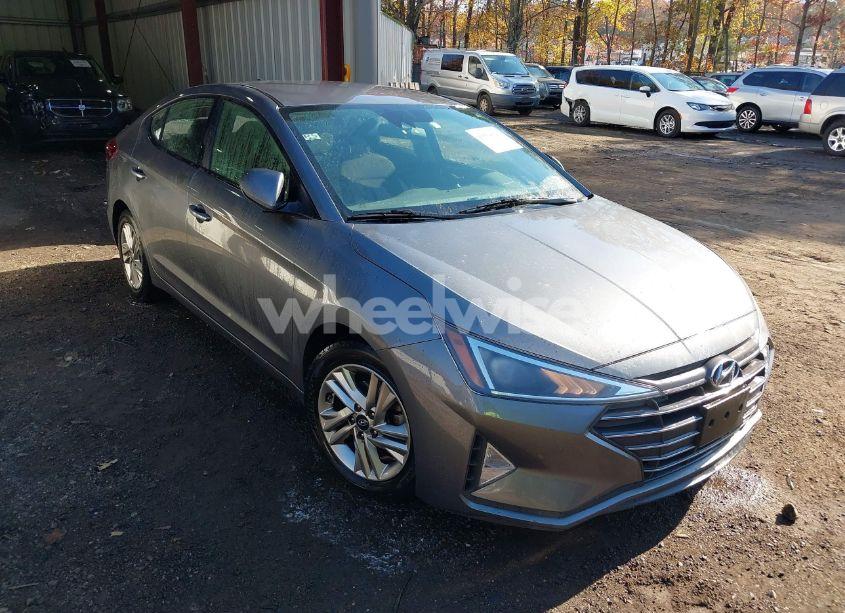 2020 Hyundai Elantra SEL (VIN 5NPD84LFXLH513314) main photo
