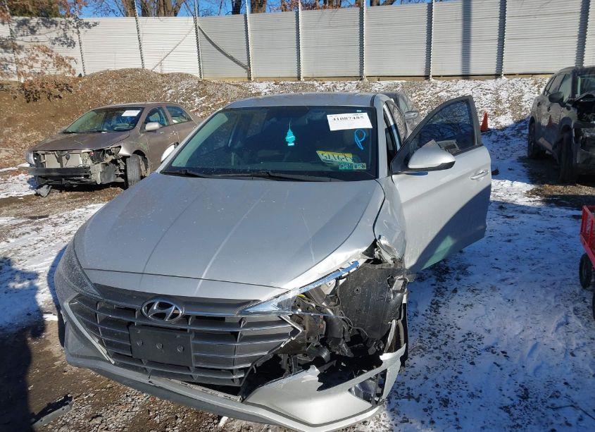 Photo 20 of 2020 Hyundai Elantra SEL (VIN 5NPD84LFXLH537046)