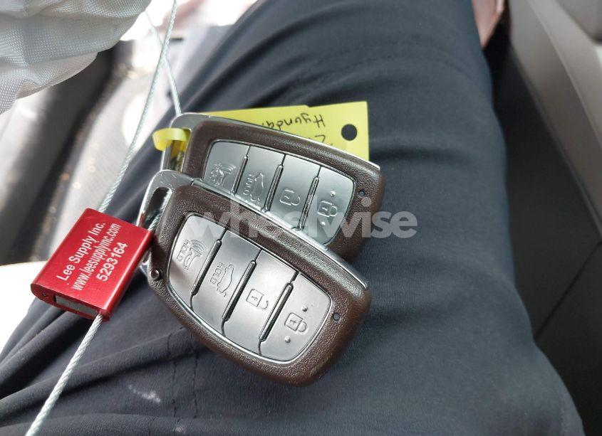 Photo 11 of 2020 Hyundai Elantra LIMITED (VIN 5NPD84LFXLH537113)