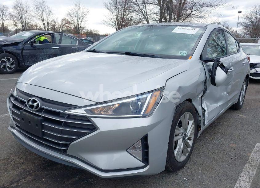 Photo 2 of 2020 Hyundai Elantra SEL (VIN 5NPD84LFXLH540917)