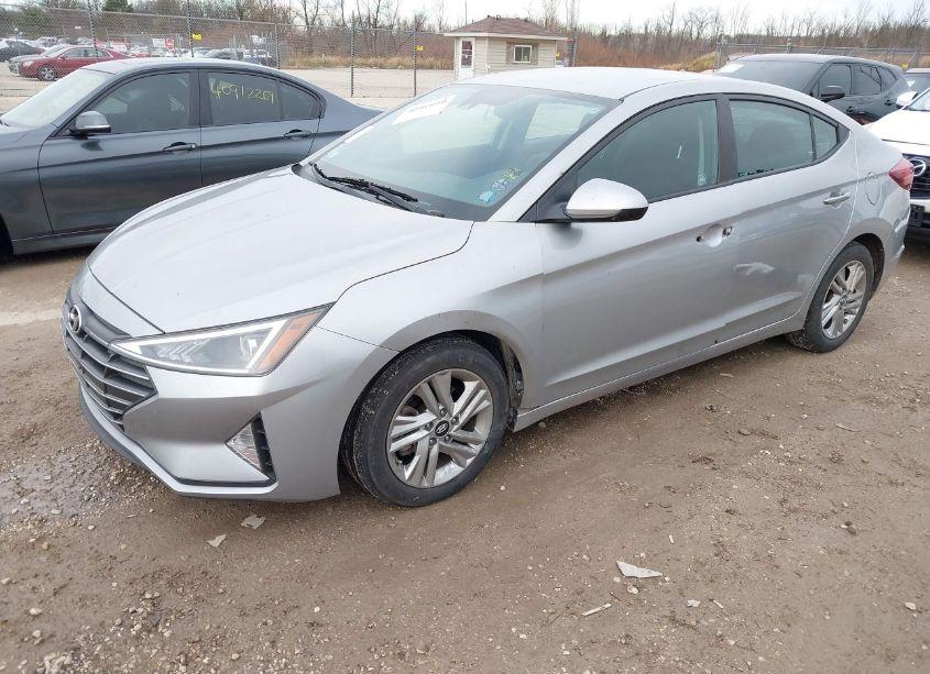 Photo 2 of 2020 Hyundai Elantra SEL (VIN 5NPD84LFXLH563503)