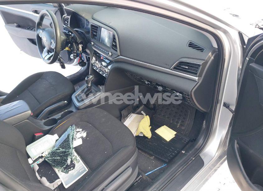 Photo 5 of 2020 Hyundai Elantra SEL (VIN 5NPD84LFXLH567082)