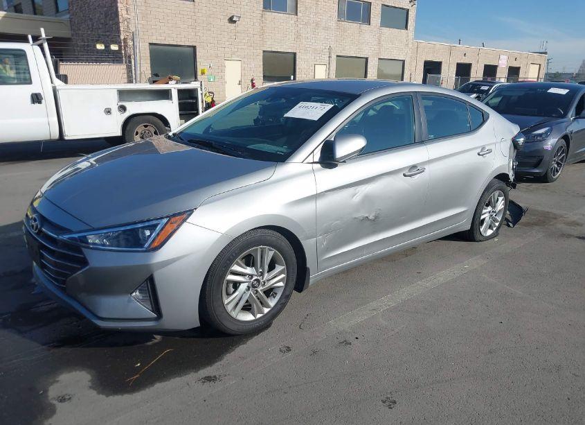 Photo 2 of 2020 Hyundai Elantra SEL (VIN 5NPD84LFXLH568491)