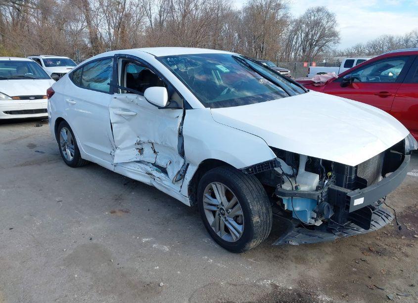 2020 Hyundai Elantra SEL (VIN 5NPD84LFXLH579619) main photo