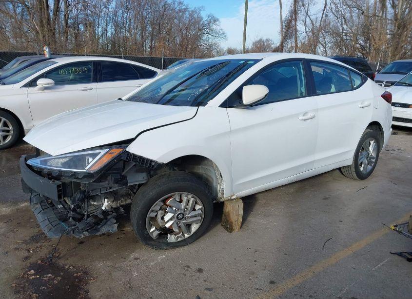 Photo 2 of 2020 Hyundai Elantra SEL (VIN 5NPD84LFXLH579619)