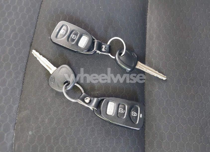 Photo 11 of 2020 Hyundai Elantra SEL (VIN 5NPD84LFXLH598350)