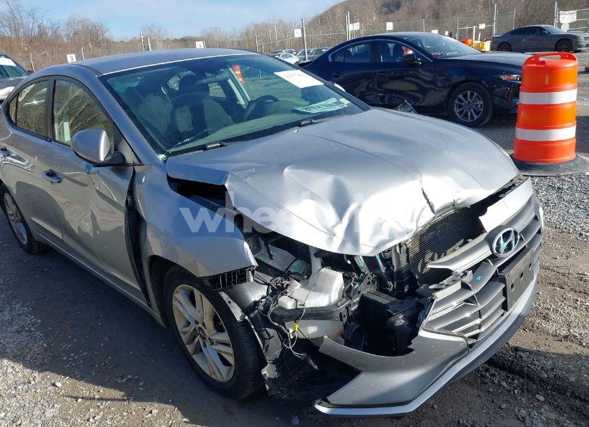 2020 Hyundai Elantra SEL (VIN 5NPD84LFXLH604745) main photo