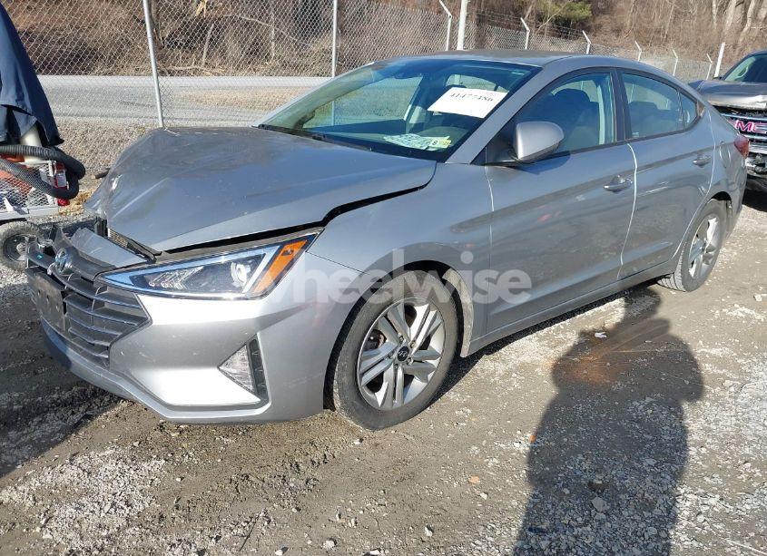 Photo 2 of 2020 Hyundai Elantra SEL (VIN 5NPD84LFXLH604745)