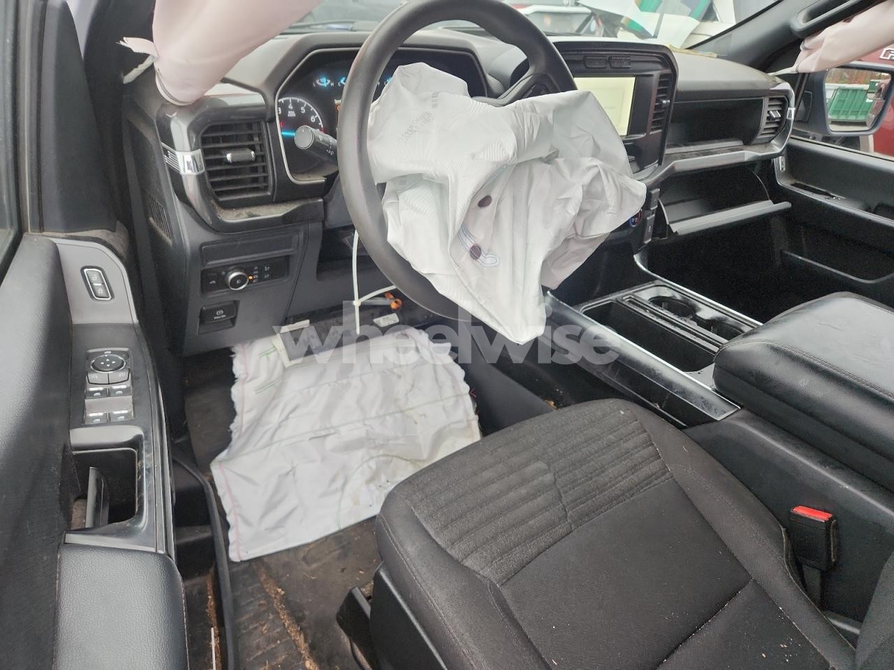 Photo 8 of 2022 FORD F150 SUPERCREW (VIN 5NPD84LFXLH629158)