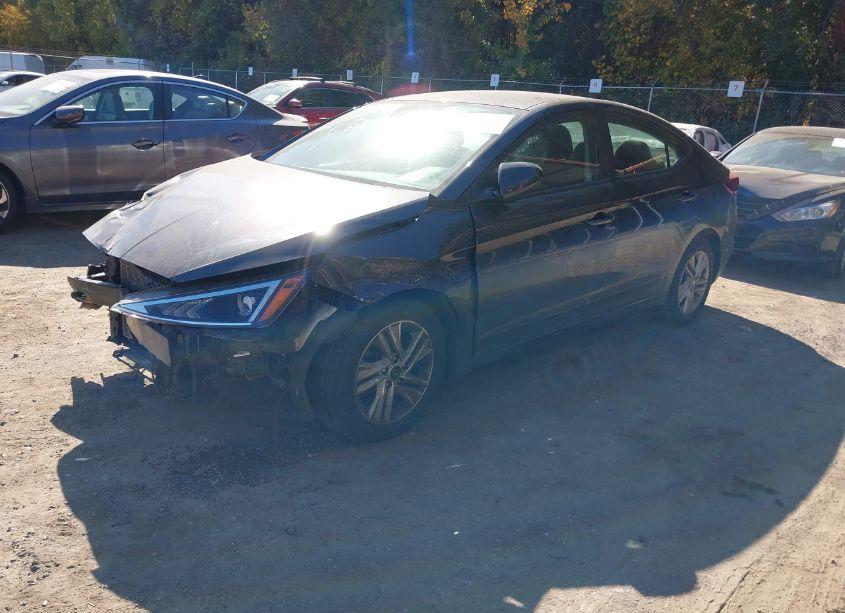 Photo 2 of 2020 Hyundai Elantra SEL (VIN 5NPD84LFXLH632318)