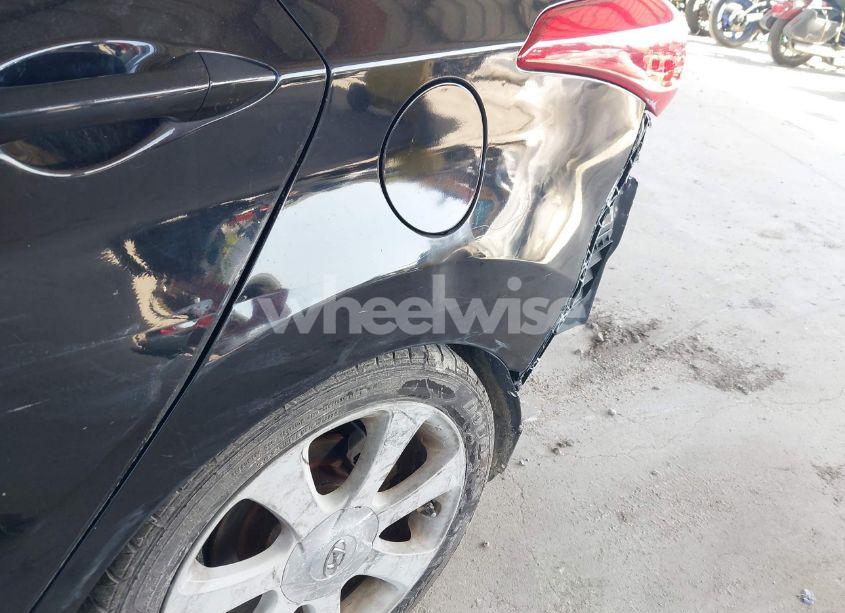 Photo 16 of 2011 Hyundai Elantra LIMITED (VIN 5NPDH4AE0BH075587)