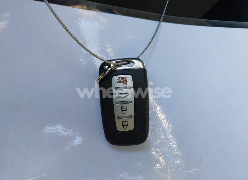 Photo 11 of 2012 Hyundai Elantra LIMITED (VIN 5NPDH4AE0CH099860)