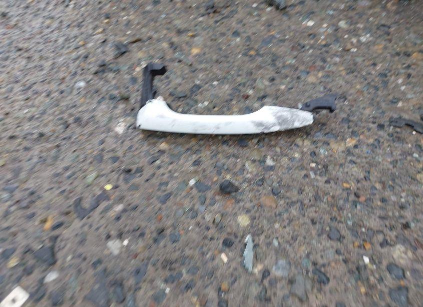 Photo 12 of 2012 Hyundai Elantra GLS (VIN 5NPDH4AE0CH111697)