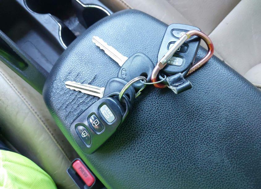 Photo 11 of 2013 Hyundai Elantra LIMITED (VIN 5NPDH4AE0DH160481)