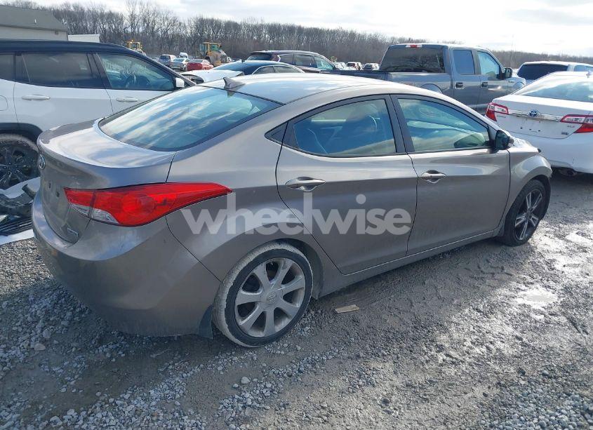 Photo 4 of 2013 Hyundai Elantra LIMITED (VIN 5NPDH4AE0DH182710)