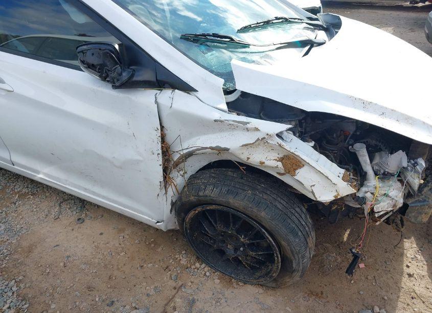 Photo 15 of 2013 Hyundai Elantra LIMITED (VIN 5NPDH4AE0DH237611)