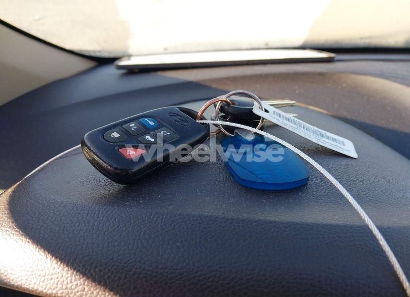 Photo 11 of 2013 Hyundai Elantra GLS (VIN 5NPDH4AE0DH238094)