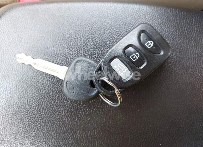 Photo 11 of 2013 Hyundai Elantra GLS (VIN 5NPDH4AE0DH238595)